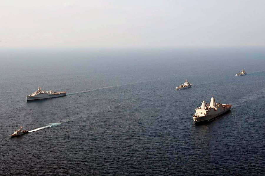 <div class="paragraphs"><p>ಭಾರತ ಮತ್ತು ಅಮೆರಿಕ ಭದ್ರತಾ ಪಡೆಗಳು ಕೈಗೊಂಡಿದ್ದ ಜಂಟಿ ಸಮರಾಭ್ಯಾಸ ಮತ್ತು ವಿಪತ್ತು ಪರಿಹಾರ ತಾಲೀಮಿನ ಸಮಾರೋಪದಲ್ಲಿ ಯುದ್ಧನೌಕೆಗಳು ಕಂಡದ್ದು ಹೀಗೆ  </p></div>