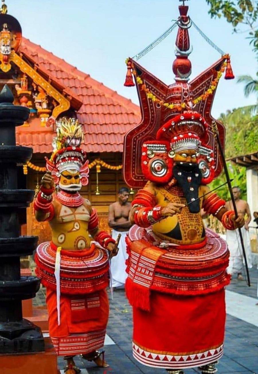 ಗೋಣಿಕೊಪ್ಪಲು ಹರಿಶ್ಚಂದ್ರಪುರದ ಮುತ್ತಪ ದೇವರ ತೆರೆ