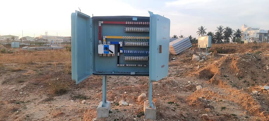 ವಿದ್ಯುತ್ ಸಂಪರ್ಕ ಕಾಮಗಾರಿ.