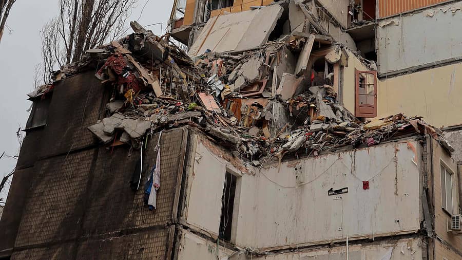 <div class="paragraphs"><p>ಡ್ರೋನ್‌ ದಾಳಿಯಿಂದ ಹಾನಿಗೊಳಗಾದ ಕಟ್ಟಡ </p></div>