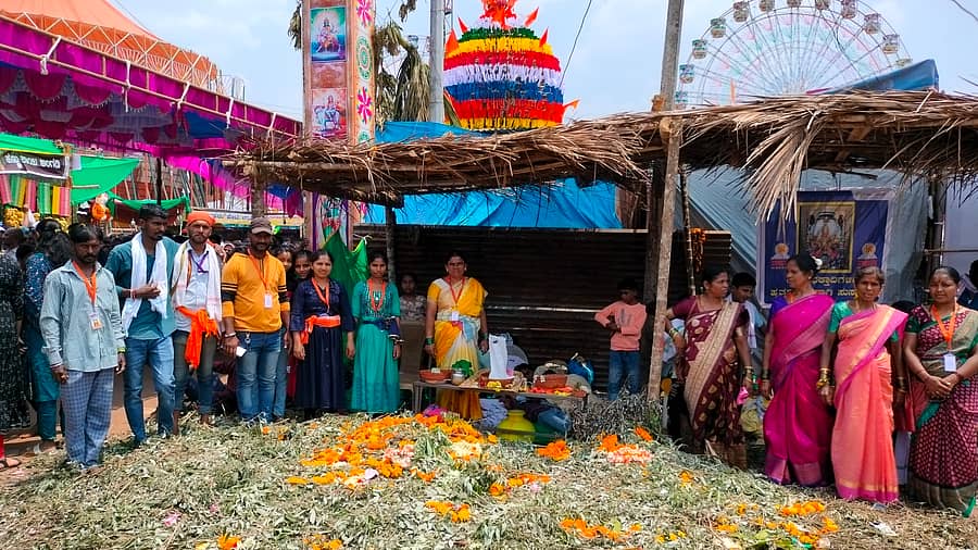ಶಿರಸಿಯ ಮಾರಿಕಾಂಬಾ ದೇವಿ ಜಾತ್ರಾ ಗದ್ದುಗೆ ಎದುರು ಭಾಗದಲ್ಲಿರುವ ಮಾತಂಗಿ ಚಪ್ಪರ
