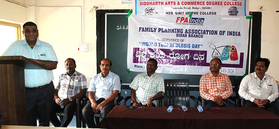 ಕ್ಷಯರೋಗದ ಕುರಿತು ಬೀದರ್‌ನಲ್ಲಿ ಶನಿವಾರ ಹಮ್ಮಿಕೊಂಡಿದ್ದ ಕಾರ್ಯಕ್ರಮದಲ್ಲಿ ಎಫ್‌ಪಿಎಐ ಸಂಸ್ಥೆ ಅಧ್ಯಕ್ಷ ಡಾ. ನಾಗೇಶ ಪಾಟೀಲ ಮಾತನಾಡಿದರು