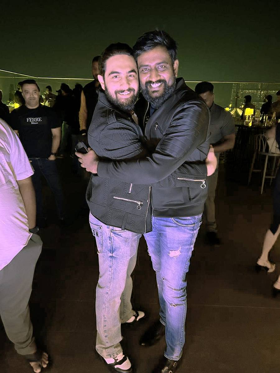 ಝೈದ್, ಅನಿಲ್