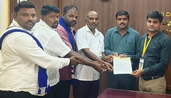 ಮಾಹಿತಿ ಹಕ್ಕು ಮತ್ತು ಸಾಮಾಜಿಕ ಕಾರ್ಯಕರ್ತರ ವೇದಿಕೆ ವತಿಯಿಂದ ಉಪವಿಭಾಗಾಧಿಕಾರಿಗೆ ಸಲ್ಲಿಸಲಾಯಿತು