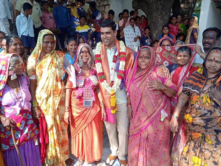 ನಾರಾಯಣಪುರ ಸಮೀಪದ ಹನುಮನಗರದಲ್ಲಿ(ಐಬಿ ತಾಂಡಾ) ಬಿಜೆಪಿ ಅಭ್ಯರ್ಥಿಗಳ ಪರ ಬಿಜೆಪಿ ರಾಜ್ಯ ಪ್ರಧಾನ ಕಾರ್ಯದರ್ಶಿ ಪಿ.ರಾಜೀವ್ ಮತಯಾಚಿಸಿದರು. ಮುಖಂಡರು ಹಾಜರಿದ್ದರು 