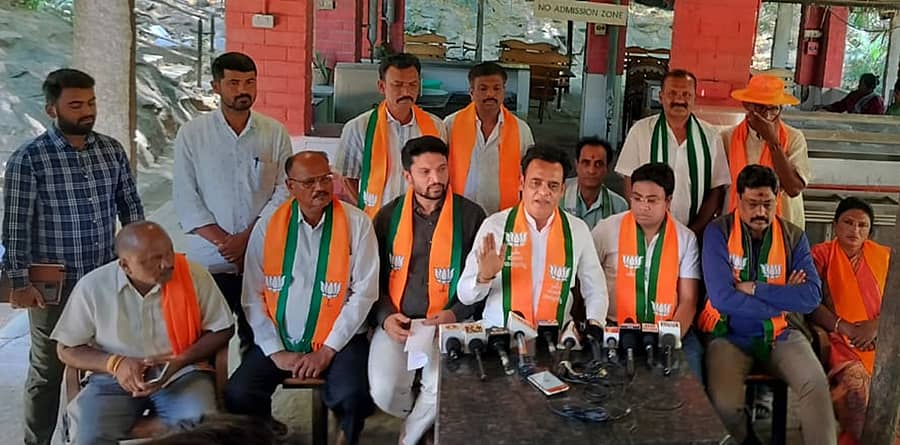 ರಾಮನಗರದಲ್ಲಿ ಮಂಗಳವಾರ ನಡೆದ ಸುದ್ದಿಗೋಷ್ಠಿಯಲ್ಲಿ ಬಿಜೆಪಿ ಶಾಸಕ ಡಾ.ಸಿ.ಎನ್. ಅಶ್ವತ್ಥ ನಾರಾಯಣ ಮಾತನಾಡಿದರು