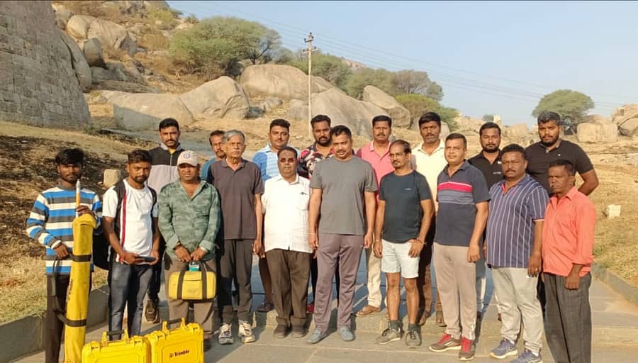 ಮಧುಗಿರಿ ಏಕಾಶಿಲಾ ಬೆಟ್ಟಕ್ಕೆ ರೋಪ್ವೇ ನಿರ್ಮಾಣ ಕಾಮಗಾರಿ ಸರ್ವೆ ಕಾರ್ಯ ಸೋಮವಾರ ಪ್ರಾರಂಭವಾಯಿತು