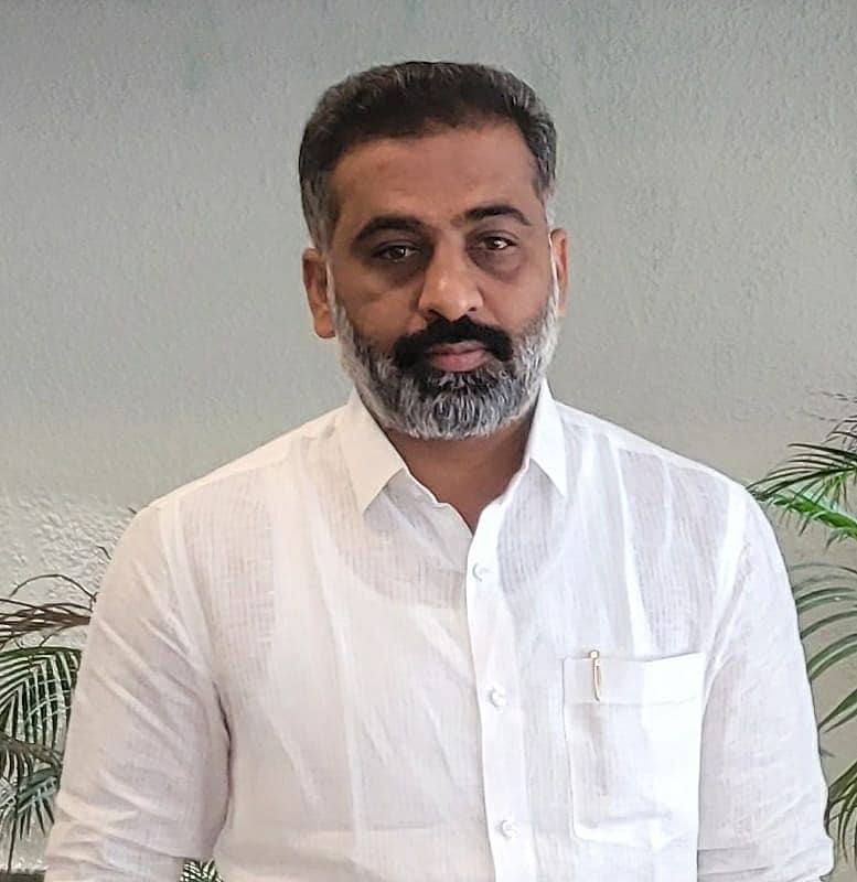 ವೀರೇಶ ಆಲುವಳ್ಳಿ