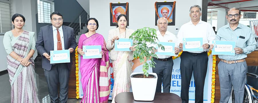 <div class="paragraphs"><p>ತುಮಕೂರಿನ ಸಿದ್ಧಗಂಗಾ ಆಸ್ಪತ್ರೆಯಲ್ಲಿ ಗುರುವಾರ ವಿಶ್ವ ಆಟಿಸಂ ದಿನದ ಅಂಗವಾಗಿ ಸಹಾಯವಾಣಿಗೆ ಚಾಲನೆ ನೀಡಲಾಯಿತು. </p></div>