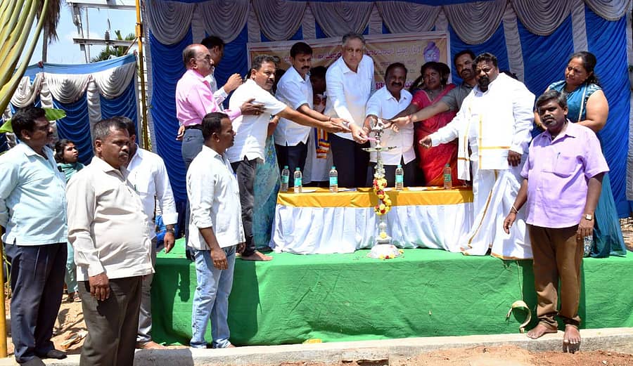 ಚನ್ನಪಟ್ಟಣದಲ್ಲಿ ಅಂಬೇಡ್ಕರ್ ಅವರ 133ನೇ ಜಯಂತಿ ಕಾರ್ಯಕ್ರಮವನ್ನು ಬೆಂಗಳೂರು ಮೈಸೂರು ಇನ್ ಫ್ರಾಸ್ಟ್ರಕ್ಚರ್ ಕಾರಿಡಾರ್ ಅಧ್ಯಕ್ಷ ರಘುನಂದನ್ ರಾಮಣ್ಣ ಉದ್ಘಾಟಿಸಿದರು