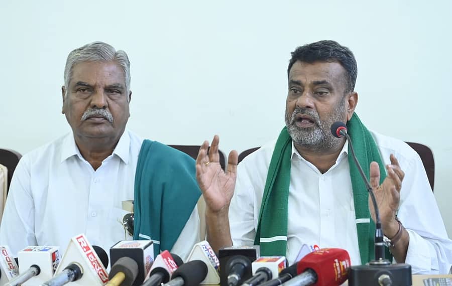 <div class="paragraphs"><p>ಬಡಗಲಪುರ ನಾಗೇಂದ್ರ</p></div>