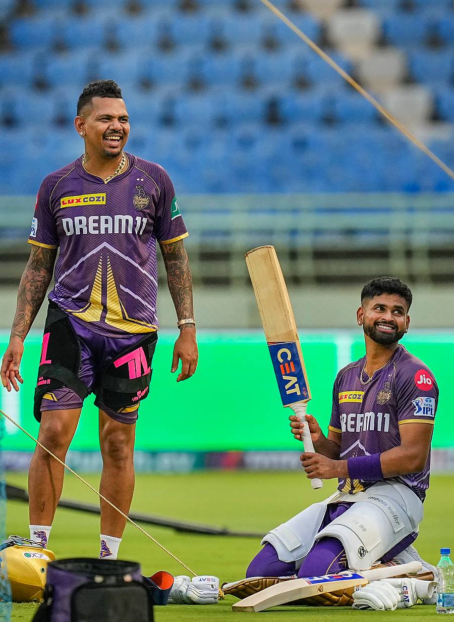 <div class="paragraphs"><p>ಕೋಲ್ಕತ್ತ ನೈಟ್ ರೈಡರ್ಸ್ ತಂಡದ ಸುನಿಲ್ ನಾರಾಯಣ ಮತ್ತು ಶ್ರೇಯಸ್ ಅಯ್ಯರ್</p></div>