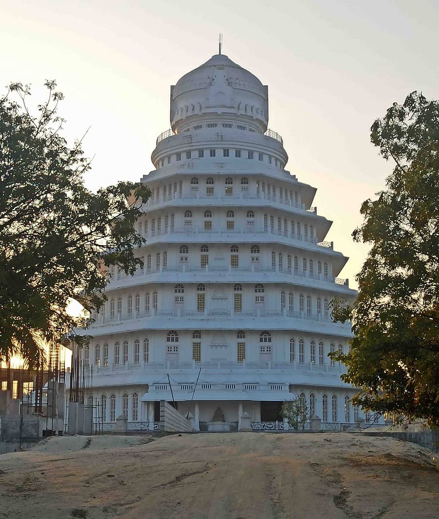 2006ರಲ್ಲಿ ₹15.50 ಕೋಟಿ ವೆಚ್ಚದಲ್ಲಿ ನಿರ್ಮಾಣವಾದ ಬಸವ ಅಂತರರಾಷ್ಟ್ರೀಯ ಕೇಂದ್ರ