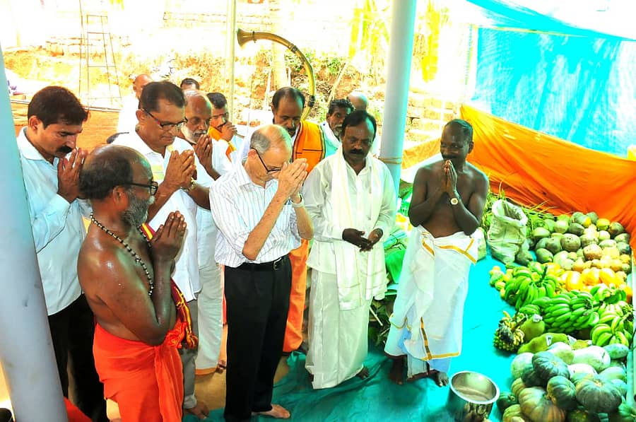 ಬದಿಯಡ್ಕ ಸಮೀಪದ ಕನ್ನೆಪ್ಪಾಡಿಯ ಮೊಗೇರ ಚಾವಡಿಯ ಪ್ರತಿಪ್ಠಾ ಮಹೋತ್ಸವ ಬುಧವಾರ ಆರಂಭವಾಯಿತು