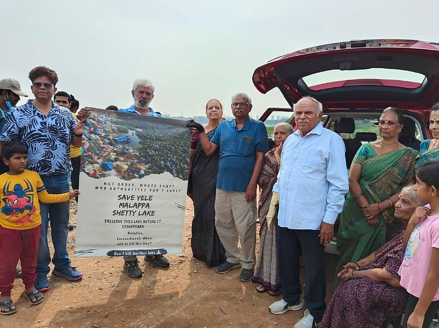 ನಗರದ ಎಲೆ ಮಲ್ಲಪ್ಪ ಅವರ ಕುಟುಂಬದ ಸದಸ್ಯರು ಮತ್ತು ಸ್ಥಳೀಯರು ‘ಎಲೆ ಮಲ್ಲಪ್ಪ ಕೆರೆ ಉಳಿಸಿ’ ಅಭಿಯಾನ ನಡೆಸಿದರು
