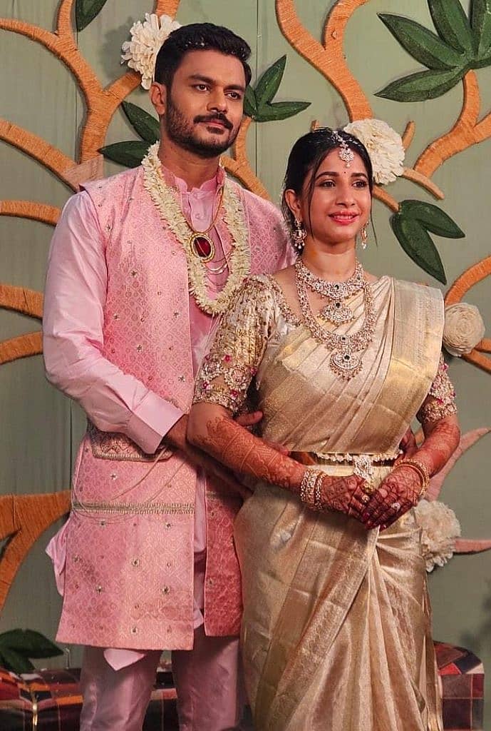 ಕಳಸದಲ್ಲಿ ವಿವಾಹ ಬಂಧನಕ್ಕೆ ಒಳಗಾದ ಮಾನ್ವಿತಾ ಅರುಣ್ ಜೋಡಿ