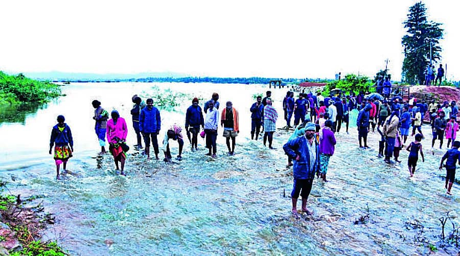 <div class="paragraphs"><p>2022ರಲ್ಲಿ ಅಮಾನಿಗೋಪಾಲಕೃಷ್ಣ ಕೆರೆ ಕೋಡಿಬಿದ್ದಿ ಕ್ಷಣ (ಸಾಂದರ್ಭಿಕ ಚಿತ್ರ)</p></div>