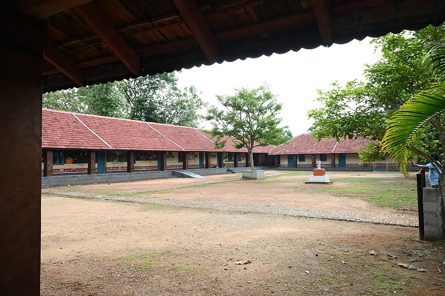 ನವೀಕರಣಗೊಂಡ ಶಾಲಾ ಕಟ್ಟಡ