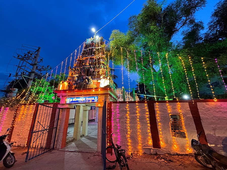 ಆನೇಕಲ್ ಕರಗಕ್ಕೆ ಸಜ್ಜಾಗಿರುವ ಧರ್ಮರಾಯಸ್ವಾಮಿ ದೇವಾಲಯ