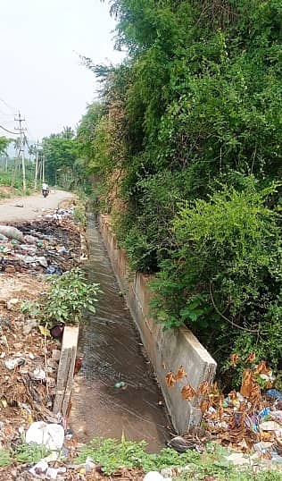ರಟ್ಟೀಹಳ್ಳಿ ಪಟ್ಟಣದಲ್ಲಿ ಚರಂಡಿ ನೀರು ಕುಮದ್ವತಿ ನದಿಗೆ ಹೋಗಿ ಸೇರುವುದು