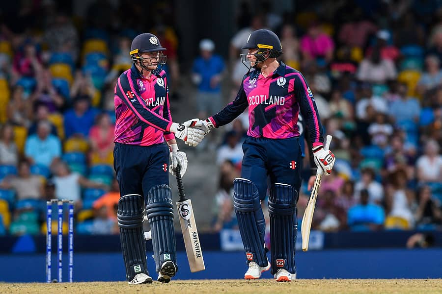 ಸ್ಕಾಟ್ಲೆಂಡ್ ತಂಡದ ಮೈಕೆಲ್ ಲೀಸ್ಕ್ ಮತ್ತು ರಿಚಿ ಬೆರಿಂಗ್ಟನ್ –ಎಎಫ್ಪಿ ಚಿತ್ರ