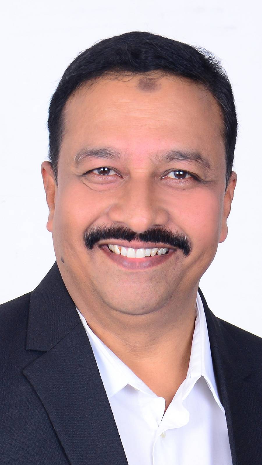 ಅನೀಸ್ ಪಾಷ