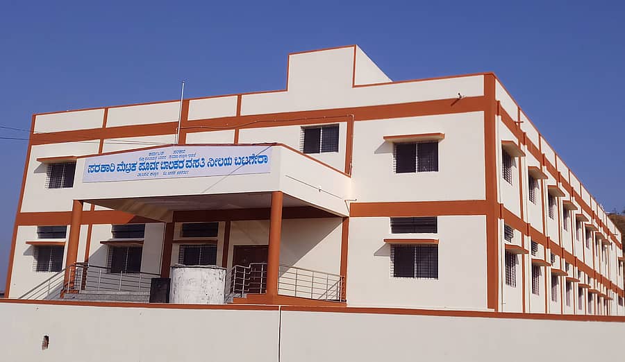 ಬಸವಕಲ್ಯಾಣ ತಾಲ್ಲೂಕಿನ ಬಟಗೇರಾದ ಡಾ.ಬಿ.ಆರ್.ಅಂಬೇಡ್ಕರ್ ಮೆಟ್ರಿಕ್ ಪೂರ್ವ ವಿದ್ಯಾರ್ಥಿ ವಸತಿ ನಿಲಯದ ಸುಸಜ್ಜಿತ ಕಟ್ಟಡ