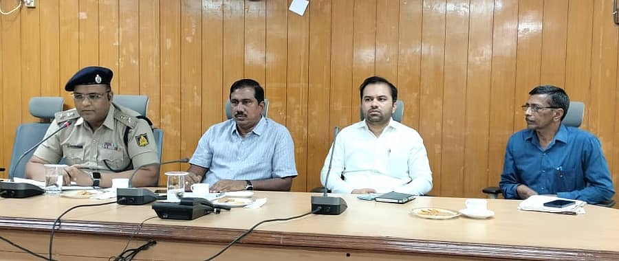 ಬೀದರ್‌ನಲ್ಲಿ ಮಂಗಳವಾರ ನಡೆದ ಸಭೆಯಲ್ಲಿ ಜಿಲ್ಲಾ ಪೊಲೀಸ್‌ ವರಿಷ್ಠಾಧಿಕಾರಿ ಚನ್ನಬಸವಣ್ಣ ಎಸ್‌.ಎಲ್‌. ಮಾತನಾಡಿದರು