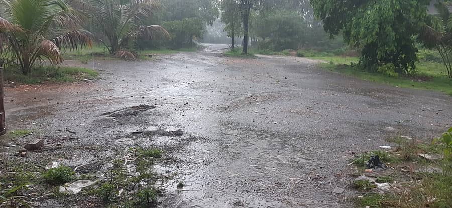 ಹೊಸದುರ್ಗದಲ್ಲಿ ಗುರುವಾರ ಸುರಿದ ಮಳೆ