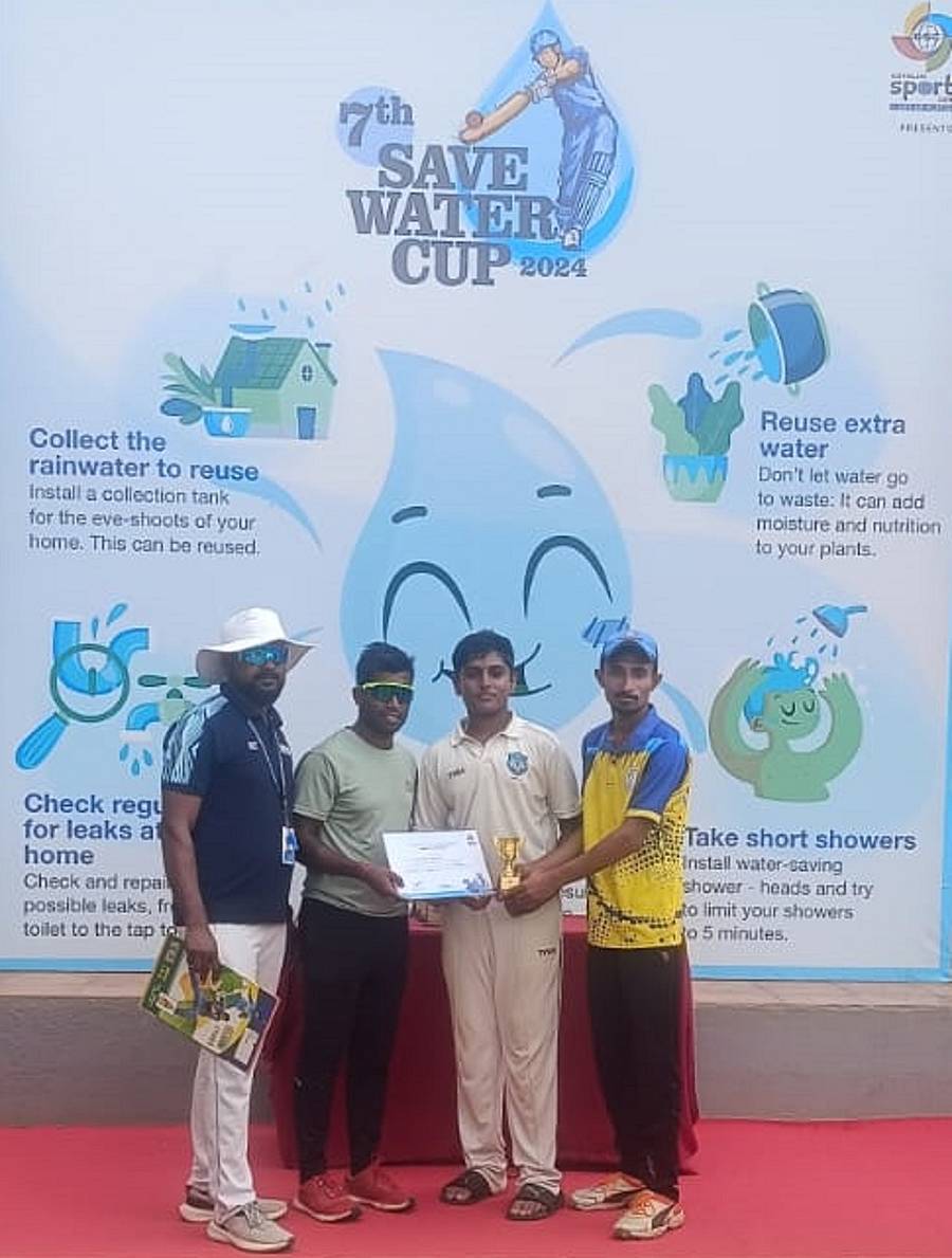 ಪಂದ್ಯದ ಆಟಗಾರ ಪ್ರಶಸ್ತಿ ಪಡೆದ ಡಿಪಿಎಸ್ ತಂಡದ ಜಯನ್