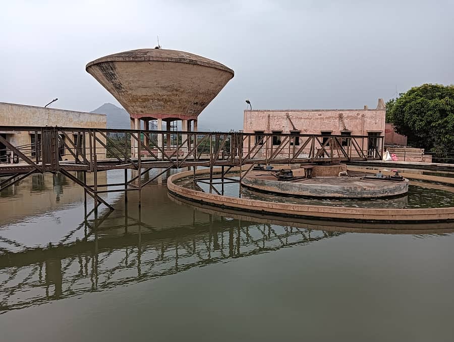 ಹೊಸಪೇಟೆಯ ಟಿ.ಬಿ.ಡ್ಯಾಂ ಸಮೀಪ ಇರುವ ಜಲಶುದ್ಧೀಕರಣ 2ನೇ ಘಟಕ. ನಗರದ ಶೇ 70ರಷ್ಟು ಪ್ರದೇಶಗಳಿಗೆ ನೀರು ಪೂರೈಕೆಯಾಗುವ ಕೇಂದ್ರ
