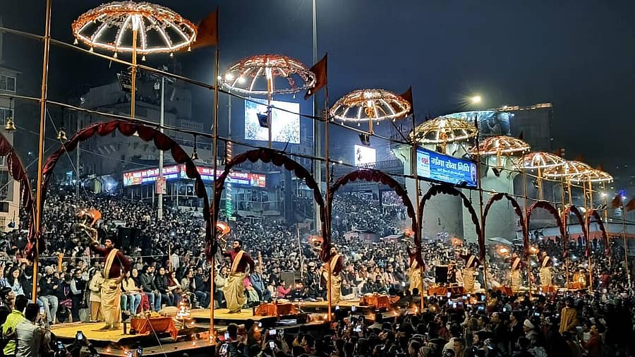 <div class="paragraphs"><p>ದಶಾಶ್ವಮೇಧ ಘಾಟ್ನಲ್ಲಿ ಗಂಗಾ ಆರತಿ</p></div>