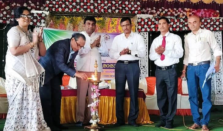 ಬಿ.ವಿ. ಭೂಮರಡ್ಡಿ ಕಾಲೇಜಿನ ಎನ್ಎಸ್ಎಸ್ ಶಿಬಿರವನ್ನು ಬೀದರ್ ವಿಶ್ವವಿದ್ಯಾಲಯದ ಕುಲಪತಿ ಪ್ರೊ. ಬಿ.ಎಸ್. ಬಿರಾದಾರ ಉದ್ಘಾಟಿಸಿದರು