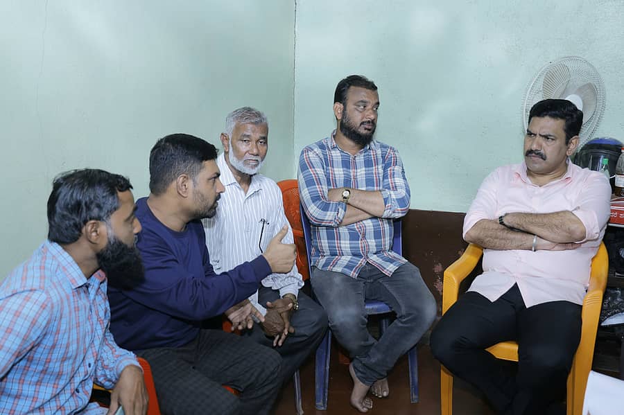 ಶಿರಾಕೊಪ್ಪದಲ್ಲಿ ಡೆಂಗಿಯಿಂದ ಮೃತಪಟ್ಟ ಮಗುವಿನ ಮನೆಗೆ ಬಿ.ವೈ.ವಿಜಯೇಂದ್ರ ಭೇಟಿ ನೀಡಿದರು