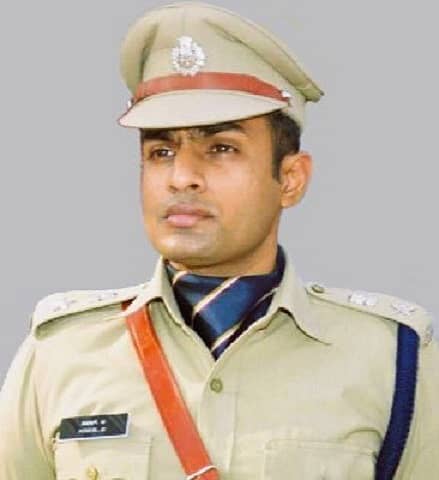 <div class="paragraphs"><p>ಬಿ.ನಿಖಿಲ್</p></div>