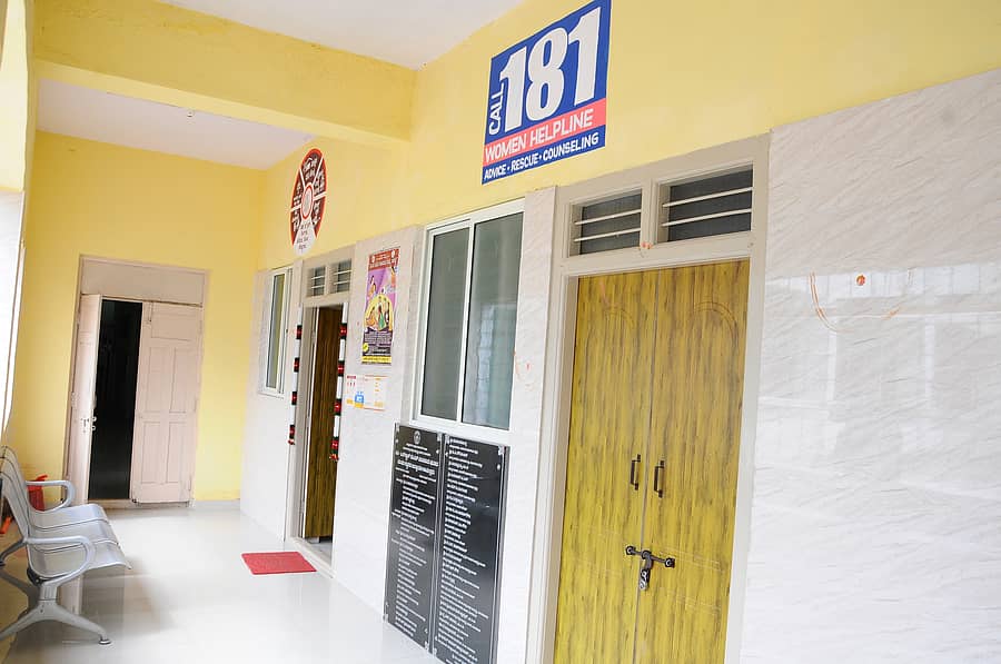 ತುಮಕೂರಿನ ಜಿಲ್ಲಾ ಆಸ್ಪತ್ರೆಯ ಕಟ್ಟಡದಲ್ಲಿರುವ ‘ಸಖಿ’ ಒನ್ ಸ್ಟಾಪ್ ಕೇಂದ್ರ