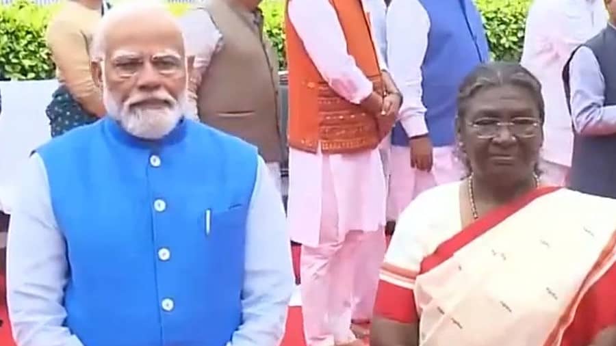 <div class="paragraphs"><p> ಪ್ರಧಾನಿ ಮೋದಿ, ರಾಷ್ಟ್ರಪತಿ ಮುರ್ಮು, </p></div>