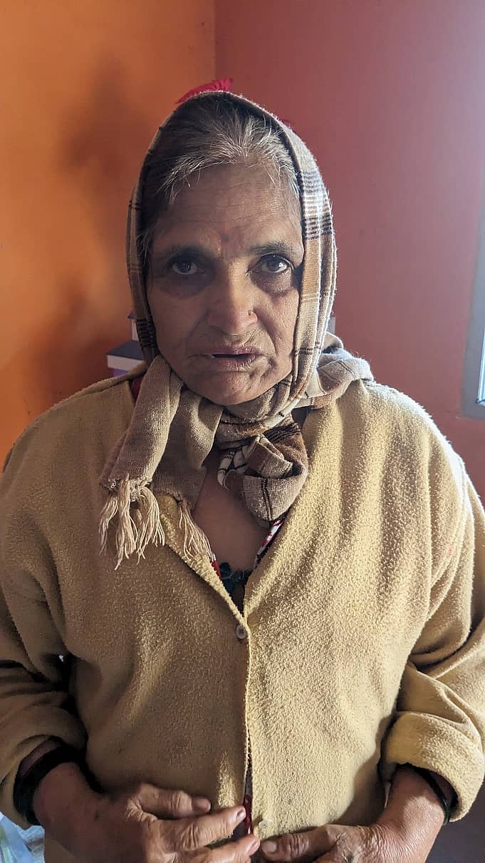 ದರೋಡೆ ಕೋರರ ದಾಳಿಗೆ ಒಳಗಾದ ವೃದ್ಧೆ ಪ್ರಭಾವತಿ.