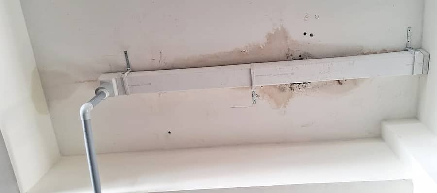 ತುಮಕೂರಿನ ನೂತನ ಕೆಎಸ್ಆರ್ಟಿಸಿ ಬಸ್ ನಿಲ್ದಾಣ ಸೋರುತ್ತಿರುವುದು