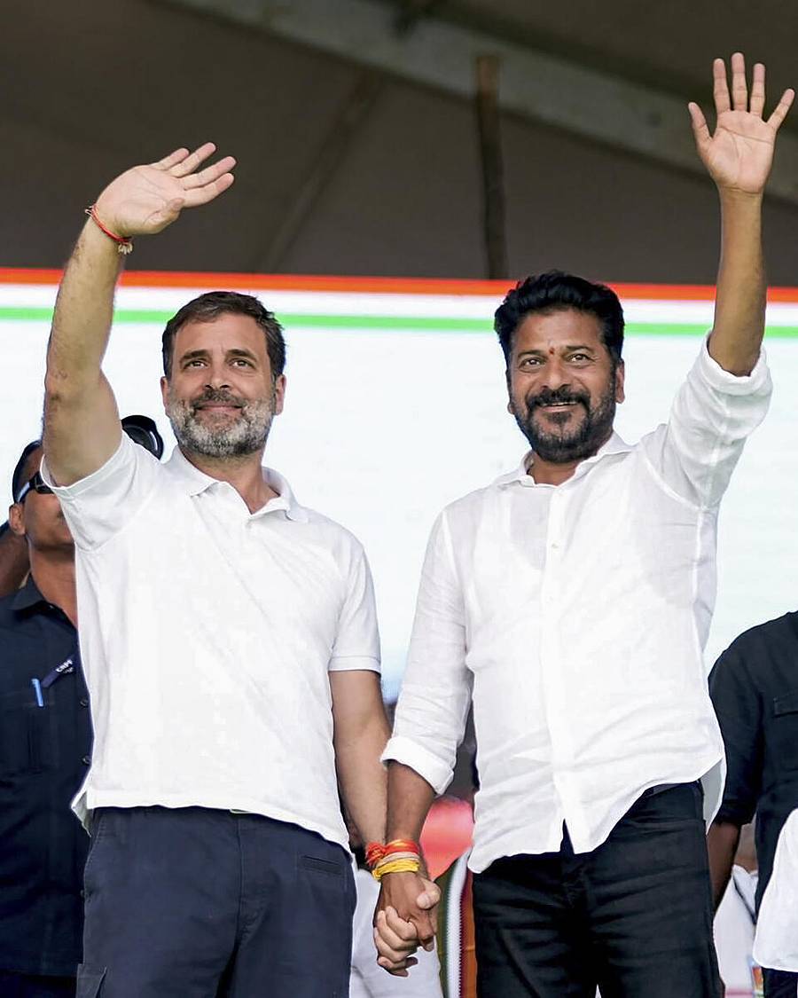 <div class="paragraphs"><p>ರಾಹುಲ್ ಗಾಂಧಿ ಮತ್ತು&nbsp;ರೇವಂತ್ ರೆಡ್ಡಿ</p></div>