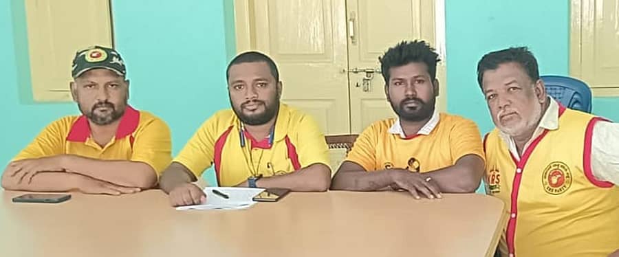 ರಾಮನಗರದಲ್ಲಿ ಕೆಆರ್ಎಸ್ ಪಕ್ಷದಿಂದ ಹಮ್ಮಿಕೊಂಡಿದ್ದ ಸುದ್ದಿಗೋಷ್ಠಿಯಲ್ಲಿ ಪಕ್ಷದ ರಾಜ್ಯ ಸಂಘಟನಾ ಕಾರ್ಯದರ್ಶಿ ಎಲ್. ಜೀವನ್ ಮಾತನಾಡಿದರು. ಜಿಲ್ಲಾ ಕಾರ್ಯದರ್ಶಿ ಕಿರಣ್ ಎಚ್., ಲಿಯಾಖತ್ ಅಲಿ, ರೆಹಮತ್ ಪಾಷಾ ಇದ್ದಾರೆ