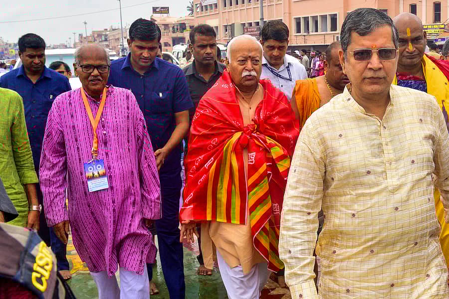 ಆರ್ಎಸ್ಎಸ್ ಮುಖ್ಯಸ್ಥ ಮೋಹನ್ ಭಾಗವತ್ ಪುರಿ ಜಗನ್ನಾಥ ಮಂದಿರಕ್ಕೆ ಶುಕ್ರವಾರ ಭೇಟಿ ನೀಡಿದರು –ಪಿಟಿಐ ಚಿತ್ರ