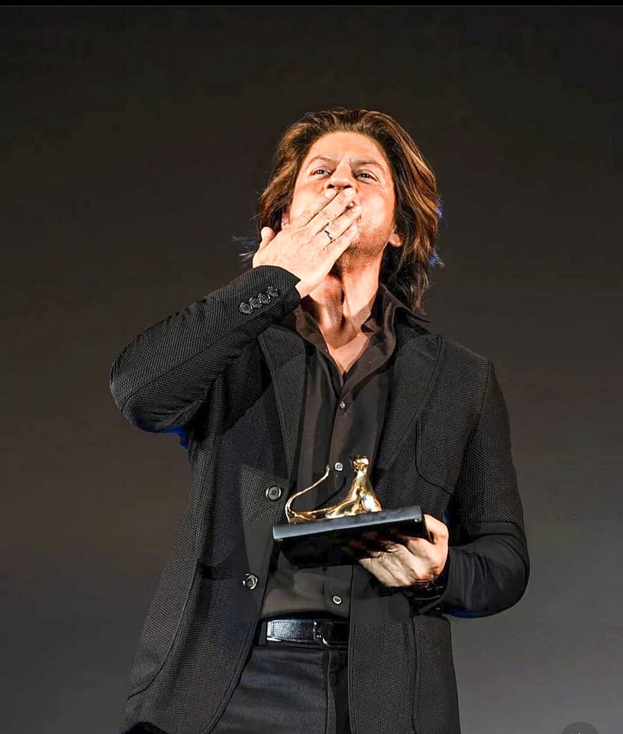 <div class="paragraphs"><p>ಲೋಕಾರ್ನೊ ಫಿಲ್ಮ್ ಫೆಸ್ಟಿವಲ್ನಲ್ಲಿ ಶಾರುಕ್ ಖಾನ್</p></div>