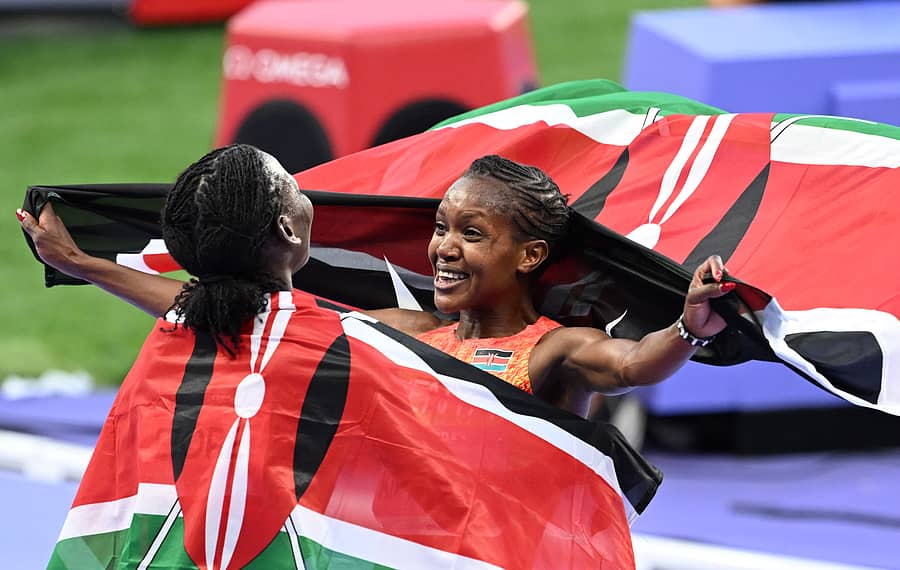 <div class="paragraphs"><p>ಮಹಿಳೆಯರ 1500 ಮೀ ಓಟದಲ್ಲಿ ಚಿನ್ನ ಗೆದ್ದ ಕೆನ್ಯಾದ ಫೇಥ್ ಕಿಪೆಗಾನ್ ಸಂಭ್ರಮಿಸಿದರು</p></div>