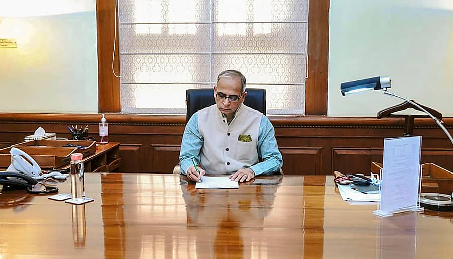 <div class="paragraphs"><p>ವಿನಯ್ ಮೋಹನ್ ಕ್ವಾತ್ರಾ</p></div>