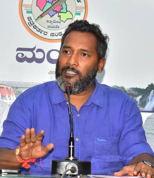 <div class="paragraphs"><p>ಮೋಹನ್ ದಾಸರಿ</p></div>