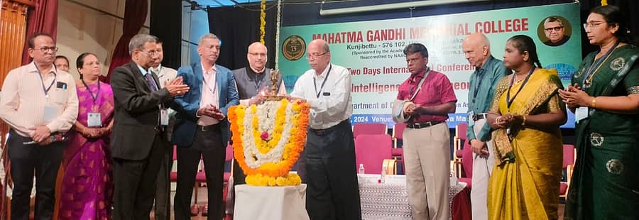 ಎಂಜಿಎಂ ಕಾಲೇಜಿನಲ್ಲಿ ಅಂತರರಾಷ್ಟ್ರೀಯ ವಿಚಾರ ಸಂಕಿರಣದ ಉದ್ಘಾಟನೆ ನೆರವೇರಿತು