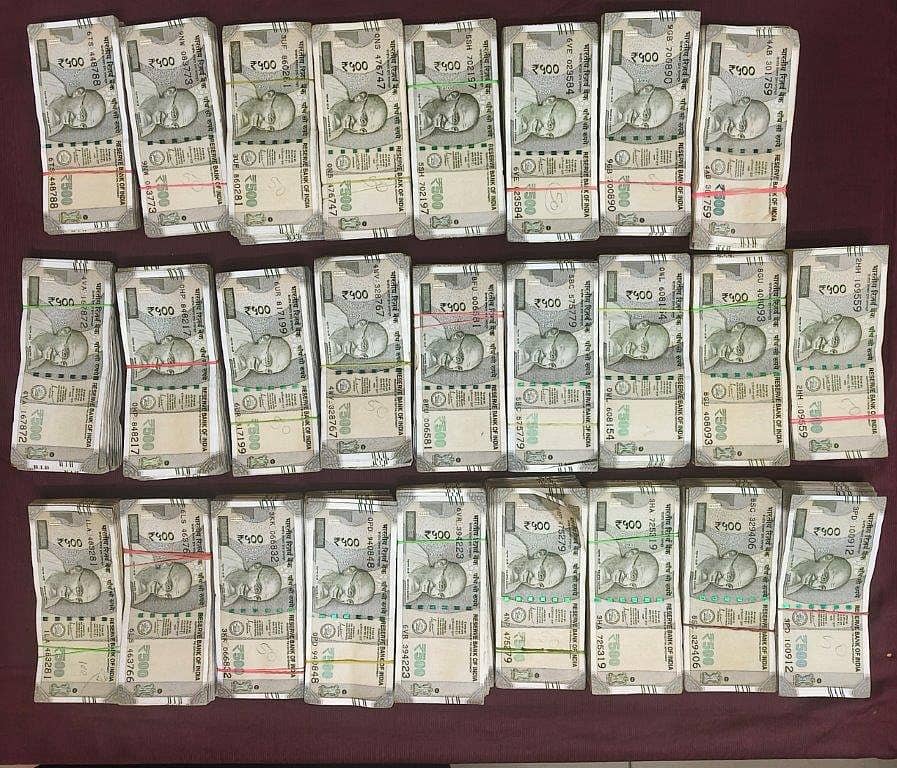 ಆರೋಪಿಗಳಿಂದ ವಶಪಡಿಸಿಕೊಂಡಿರುವ ನಗದು