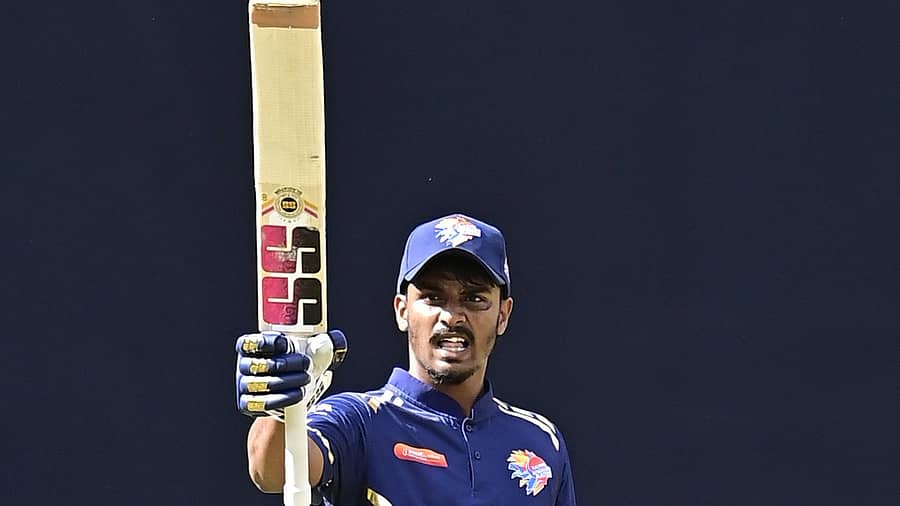 ಎಲ್‌.ಆರ್. ಚೇತನ್ ಅರ್ಧಶತಕದ ಸಂಭ್ರಮ  