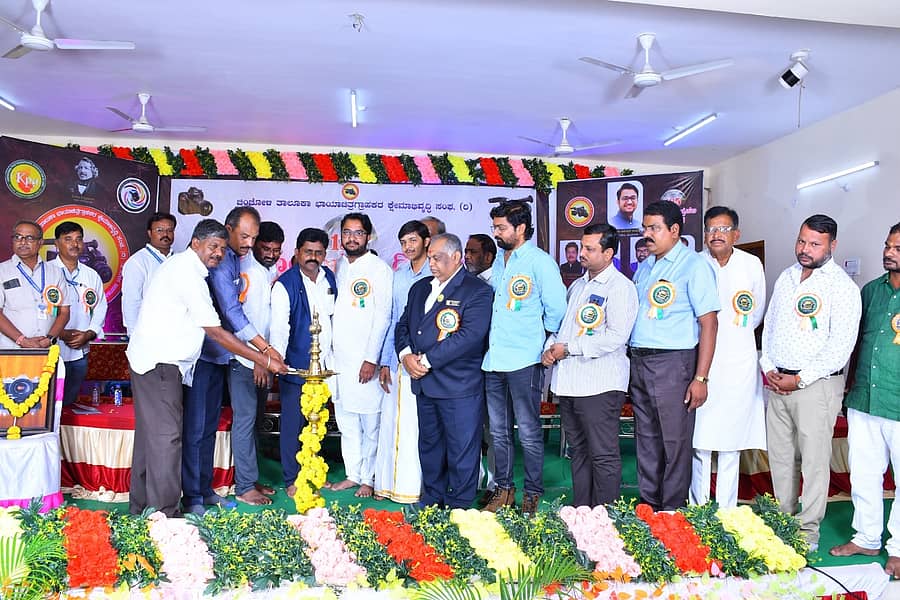 <div class="paragraphs"><p>ಚಿಂಚೋಳಿಯ ಬಂಜಾರಾ ಭವನದಲ್ಲಿ ಮಂಗಳವಾರ ನಡೆದ 185ನೇ ವಿಶ್ವ ಛಾಯಾಗ್ರಹಣ ದಿನಾಚರಣೆಯನ್ನು ಶಾಸಕ ಡಾ.ಅವಿನಾಶ ಜಾಧವ ಉದ್ಘಾಟಿಸಿದರು</p></div>